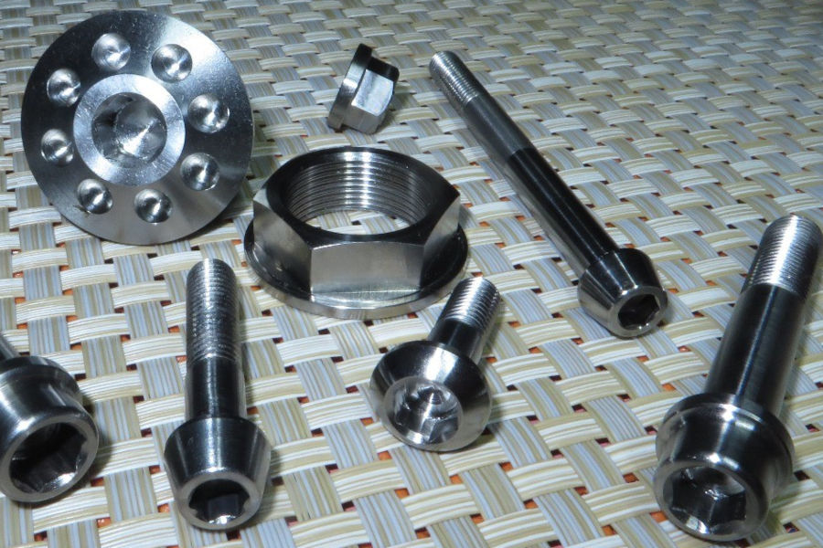 Siamo specializzati nella produzione di minuterie Siamo specializzati nella produzione di minuterie